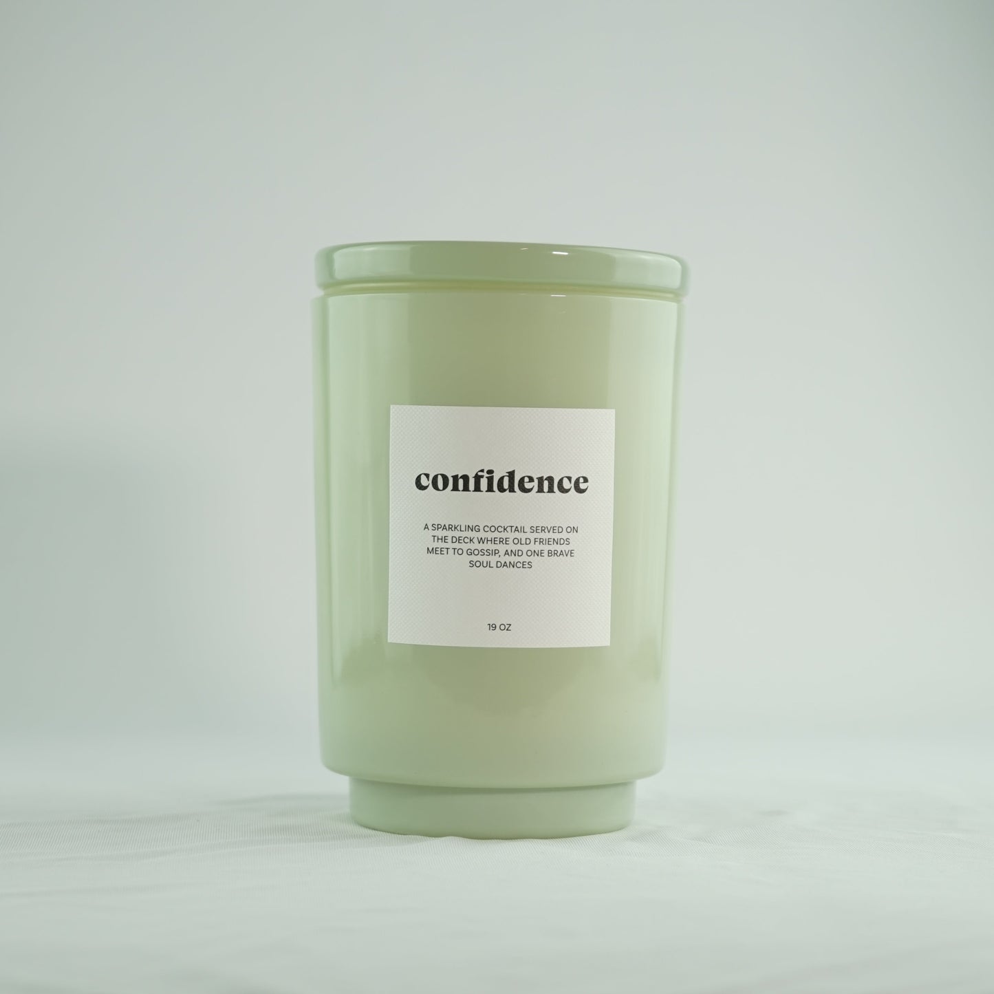 CONFIDENCE - Sparkling Pear Bellini Jar Candle 19 oz [GREEN]